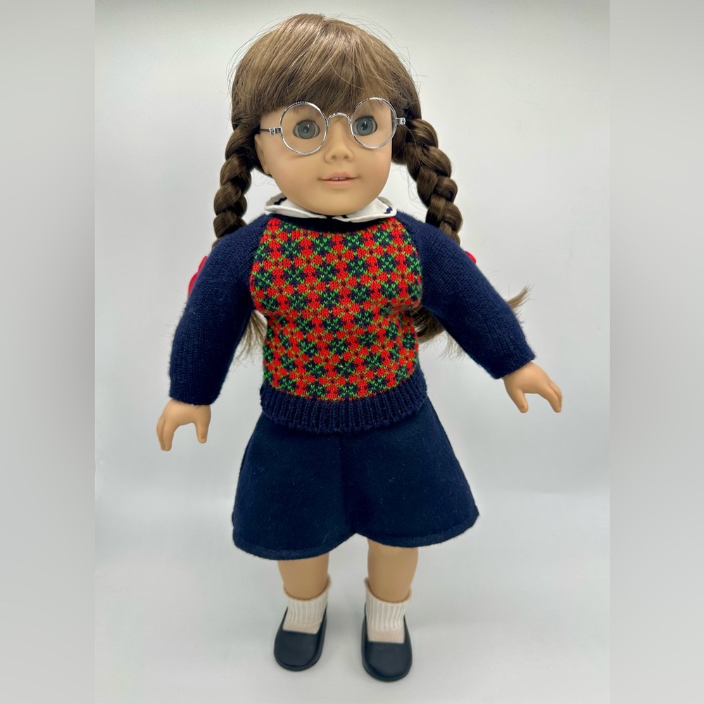 American Girl Pleasant Company Molly McIntire Doll with Meet Outfit early 1990s